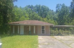 Pre-foreclosure in  GUYNELL DR Baton Rouge, LA 70811