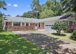 Pre-foreclosure in  RICHARDSON DR Greenwell Springs, LA 70739