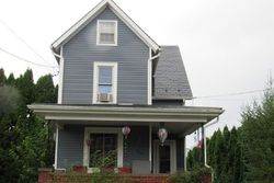 Pre-foreclosure Listing in RACE ST CATASAUQUA, PA 18032