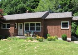 Pre-foreclosure Listing in MAPLECREST DR VESTAL, NY 13850