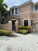 Pre-foreclosure Listing in CENTER COURT DR FORT LAUDERDALE, FL 33332