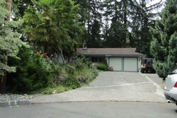 Pre-foreclosure in  NE 11TH PL Bellevue, WA 98008
