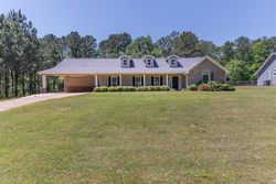 Pre-foreclosure Listing in LEE ROAD 21 SMITHS STATION, AL 36877