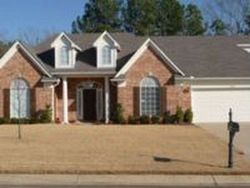 Pre-foreclosure in  WHITE HAWK LN Olive Branch, MS 38654