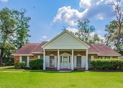 Pre-foreclosure in  CRESTWAY DR Baytown, TX 77520