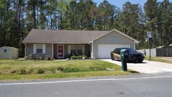 Pre-foreclosure in  COUNTY LINE RD New Bern, NC 28562