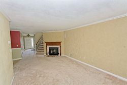 Pre-foreclosure in  BRIDGEWOOD LN Watervliet, NY 12189