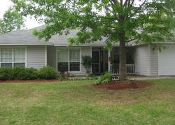 Pre-foreclosure in  NW 114TH PL Alachua, FL 32615