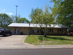 Pre-foreclosure in  SANDRA LN Benton, AR 72019