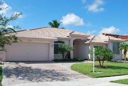 Pre-foreclosure in  LAKE SERENA DR Boca Raton, FL 33496
