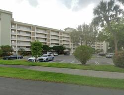 Pre-foreclosure in  N COURSE LN  Pompano Beach, FL 33069