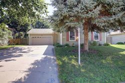 Pre-foreclosure Listing in S MYRA RIDGE DR URBANA, IL 61802