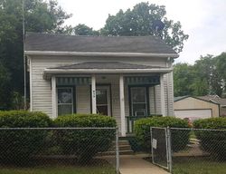 Pre-foreclosure in  OSCAR AVE Joliet, IL 60433
