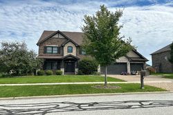 Pre-foreclosure in  STONE CREEK BLVD Frankfort, IL 60423