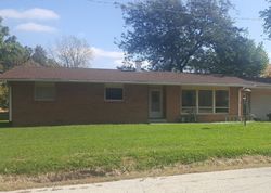 Pre-foreclosure in  WILDWOOD LN Joliet, IL 60433