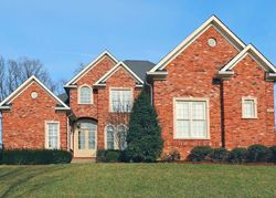 Pre-foreclosure in  LANDIS LAKES DR Louisville, KY 40245