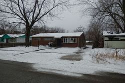 Pre-foreclosure Listing in WHITCOMB ST GARY, IN 46404