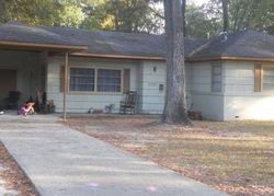 Pre-foreclosure in  WHITE OAK DR Baton Rouge, LA 70815