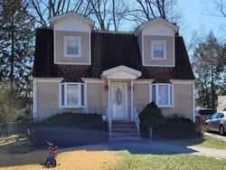 Pre-foreclosure Listing in MOORE AVE WALDWICK, NJ 07463