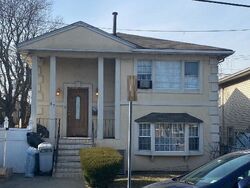 Pre-foreclosure in  COUNTRY VILLAGE RD Jersey City, NJ 07305