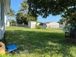 Pre-foreclosure in  NW 185TH TER Miami, FL 33169