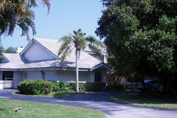 Pre-foreclosure in  SW 87TH CT Miami, FL 33176