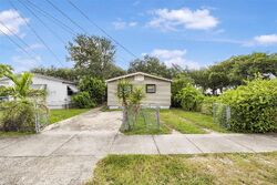  Nw 33rd Ave, Miami FL