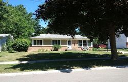 Pre-foreclosure in  WOODLAWN AVE SE Grand Rapids, MI 49546