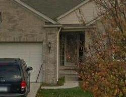 Pre-foreclosure in  COUNTRY CLUB DR Macomb, MI 48042