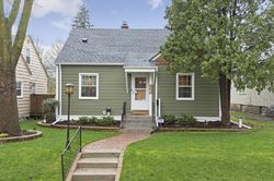 Pre-foreclosure in  UPTON AVE N Minneapolis, MN 55412