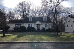 Pre-foreclosure in  SOMERSET RD Norwood, NJ 07648