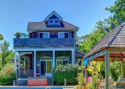 Pre-foreclosure in  TRUE HARBOUR WAY West Islip, NY 11795