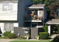 Pre-foreclosure Listing in SPRINGMEADOW DR UNIT H HOLBROOK, NY 11741