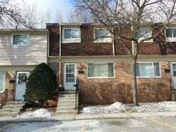 Pre-foreclosure Listing in LAUREL VALLEY DR WATERFORD, MI 48327