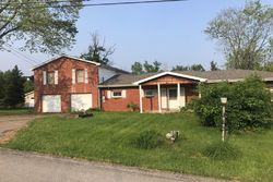 Pre-foreclosure Listing in CRESTVUE RD WASHINGTON, PA 15301