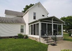 Pre-foreclosure Listing in W CHESTNUT ST COSHOCTON, OH 43812