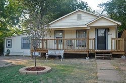 Pre-foreclosure in  E VILAS AVE Guthrie, OK 73044