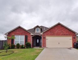 Pre-foreclosure in  EVIE PL Oklahoma City, OK 73160