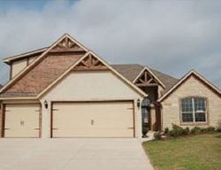Pre-foreclosure Listing in LINDSEY LN OKLAHOMA CITY, OK 73160