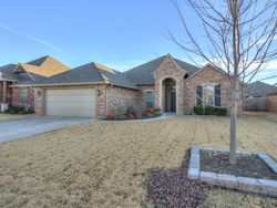 Pre-foreclosure Listing in LUKE LN NORMAN, OK 73072