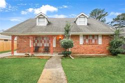 Pre-foreclosure in  CAMELOT DR New Orleans, LA 70127