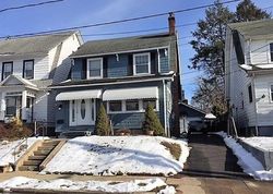 Pre-foreclosure Listing in WINFIELD ST WEST ORANGE, NJ 07052