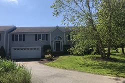 Pre-foreclosure Listing in TURNPIKE AVE PORTSMOUTH, RI 02871