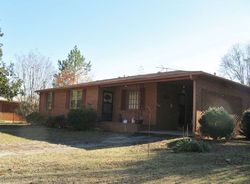 Pre-foreclosure in  WOODMONT CIR Anderson, SC 29624