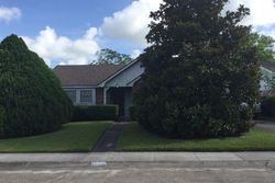 Pre-foreclosure in  E HUTCHINSON CIR Houston, TX 77071