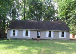 Pre-foreclosure in  MARIGOLD DR Clarksville, TN 37042