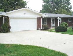 Pre-foreclosure in  LANNOY LN Anderson, IN 46017