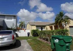 Pre-foreclosure in  SW 111TH LN Miami, FL 33186