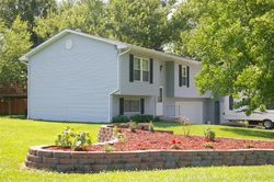 Pre-foreclosure Listing in N FRANK STANTON DR COLUMBIA, MO 65202