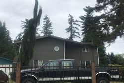 Pre-foreclosure in  100TH ST E Puyallup, WA 98373